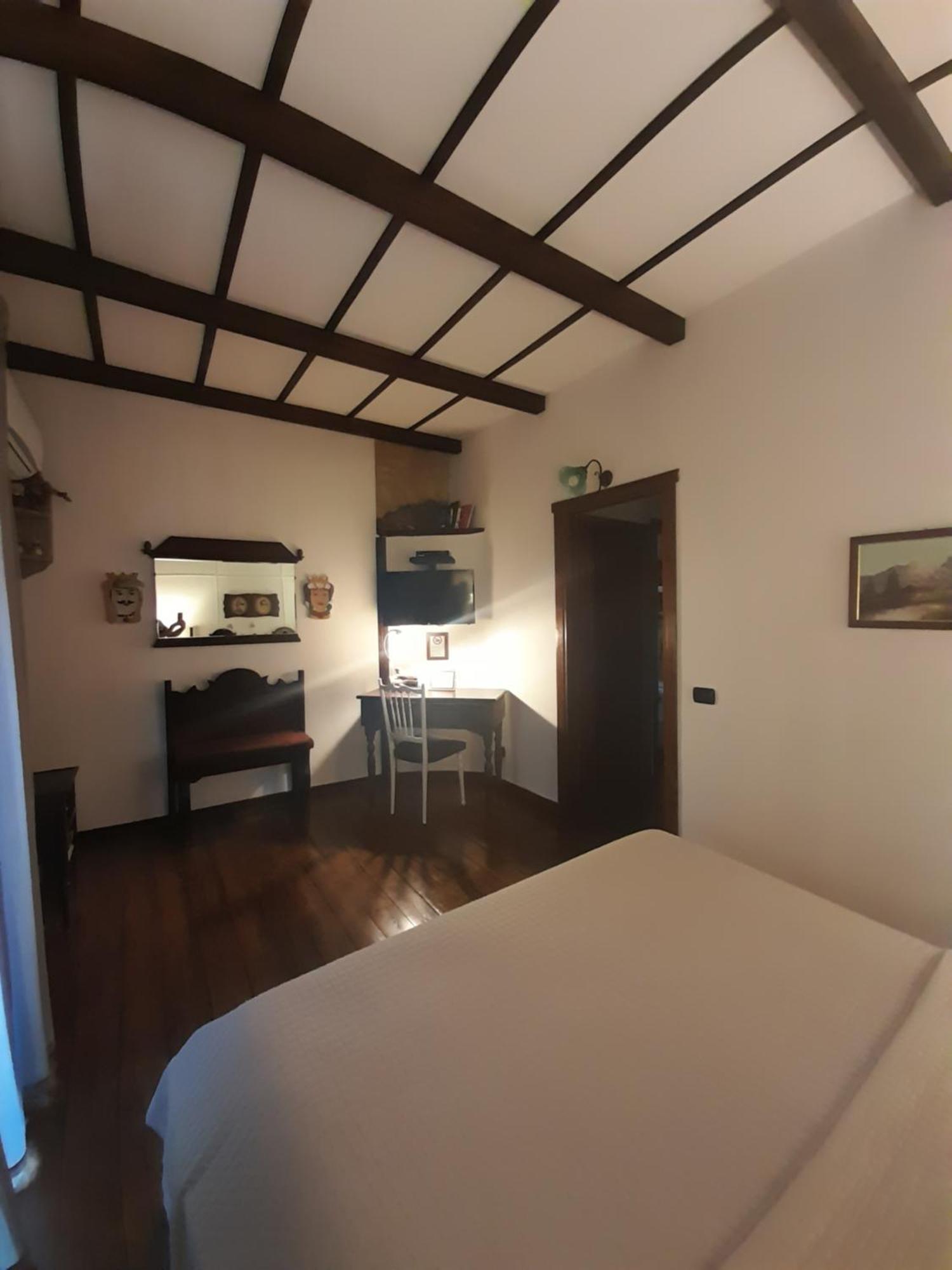 Antica Dimora Historic Building Bed and Breakfast Enna Buitenkant foto