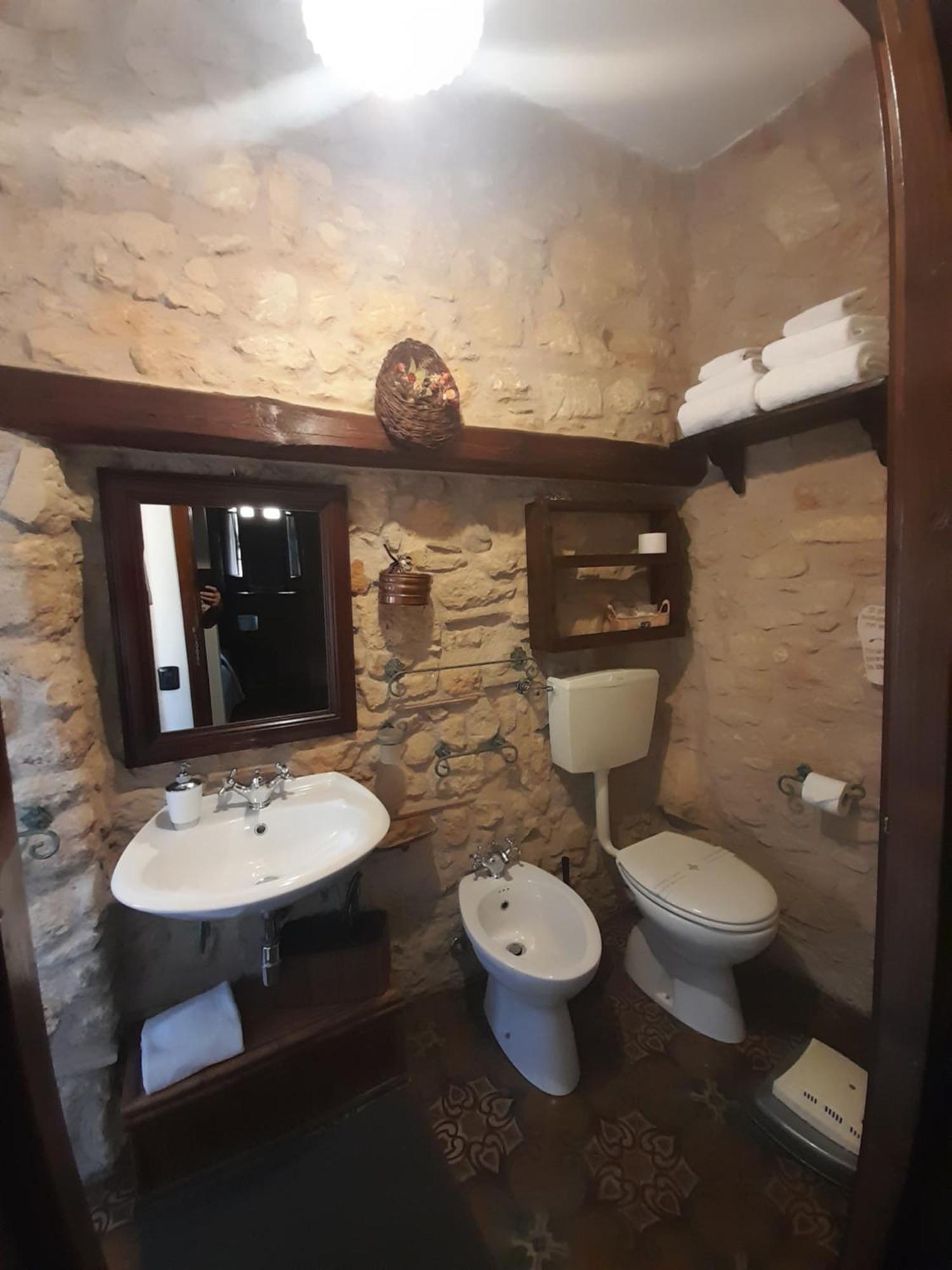 Antica Dimora Historic Building Bed and Breakfast Enna Buitenkant foto