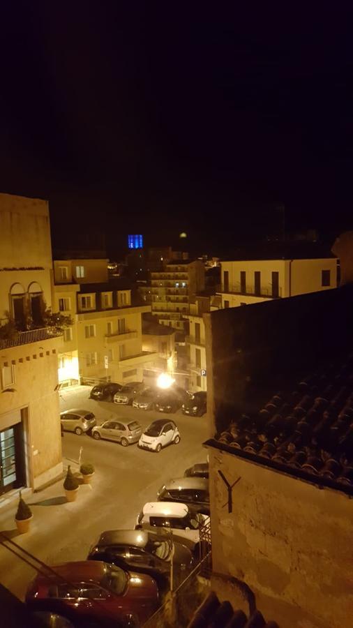 Antica Dimora Historic Building Bed and Breakfast Enna Buitenkant foto